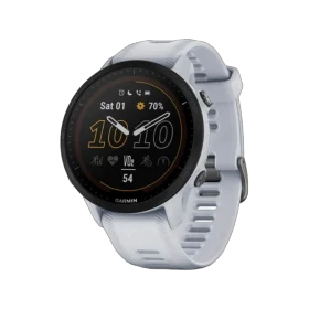 Garmin Forerunner 955 Solar beyaz akıllı saat, siyah ekranı ve silikon kordonuyla önden görünüm