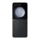 Siyah Samsung Galaxy Z Flip5 katlanabilir akıllı telefon, kapalı konumda dış ekran ve çift kamera görünümü