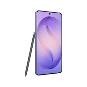 Mor Samsung Galaxy S26 Ultra akıllı telefon, ön ekran görünümü ve yanında S Pen kalem ile birlikte