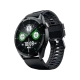 Tecno Watch Pro 3 gri akıllı saat, yuvarlak ekranı ve siyah silikon kordonuyla önden çapraz görünüm