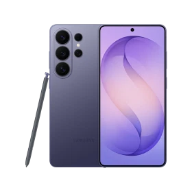 Samsung Galaxy S26 Ultra mor akıllı telefonun ön ve arka görünümü, çoklu kamera ve kalemle vitrin çekimi