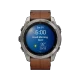 Garmin Fenix 8 51mm Sapphire titanyum aktivite saati, kahverengi kayış ve mavi ekranıyla önden görünür