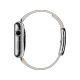 Apple Watch 38 mm gümüş paslanmaz çelik kasa ve açık pembe kayışın yandan görünümü