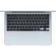 Apple MacBook Air M4 13.6 inç açık mavi laptop, üstten görünümde Türkçe klavye ve geniş trackpad detayıyla