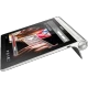 Lenovo Yoga 8 gümüş tablet, yan düğme ve kamera alanı görünen ekran açık detay görünümü