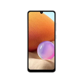 Samsung Galaxy A32 siyah akıllı telefonun önden görünümü, geniş ekran ve damla çentikli tasarım